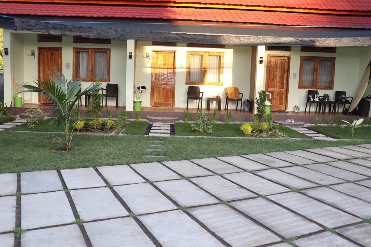 Room 212 Kuta  Buitenkant foto