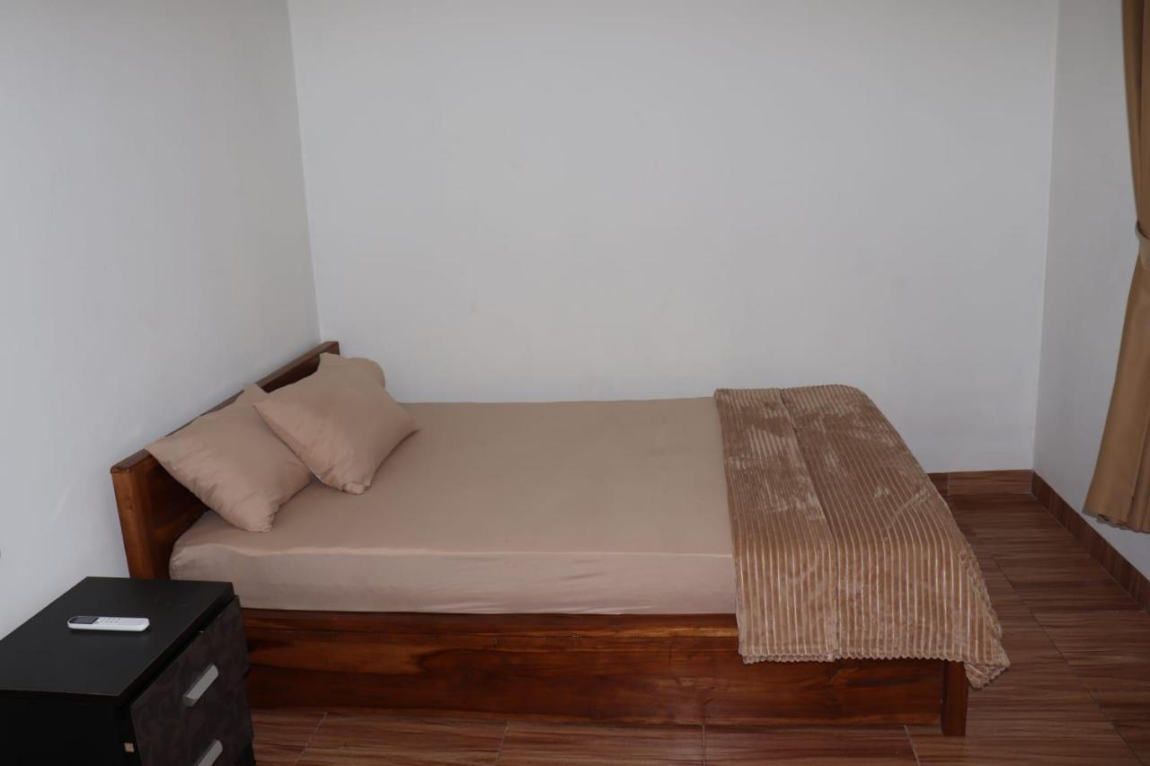 Room 212 Kuta  Buitenkant foto