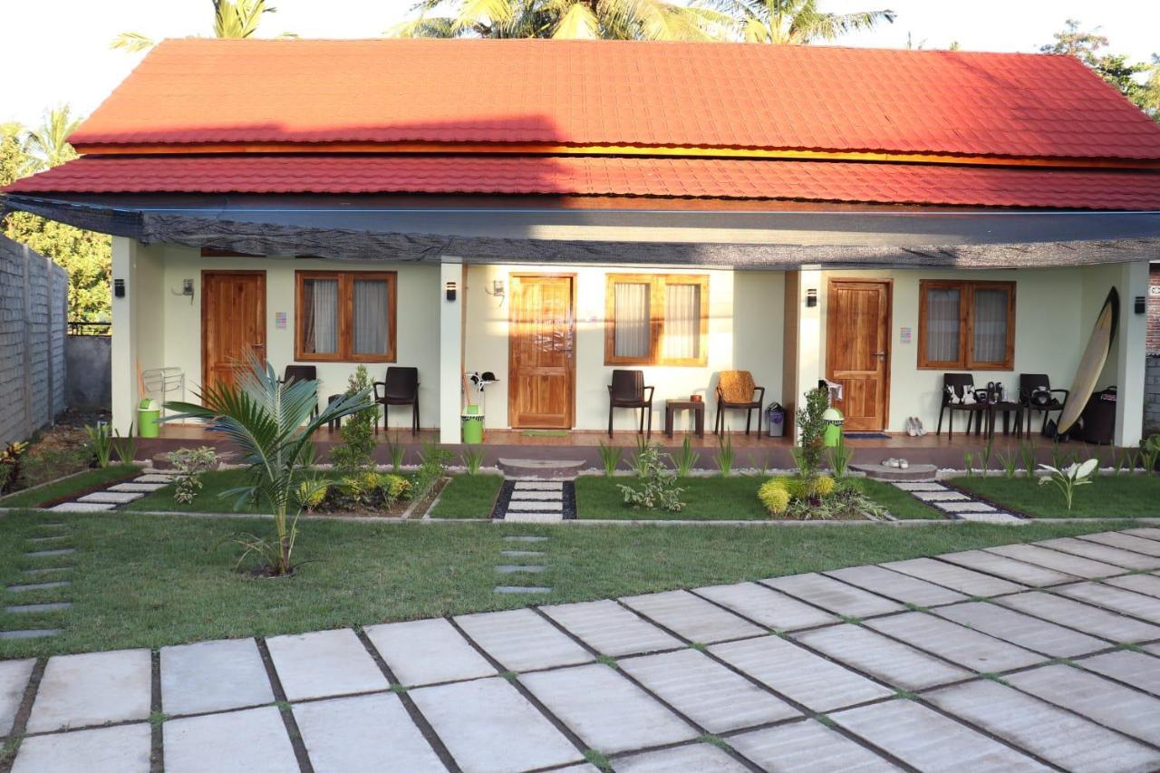 Room 212 Kuta  Buitenkant foto