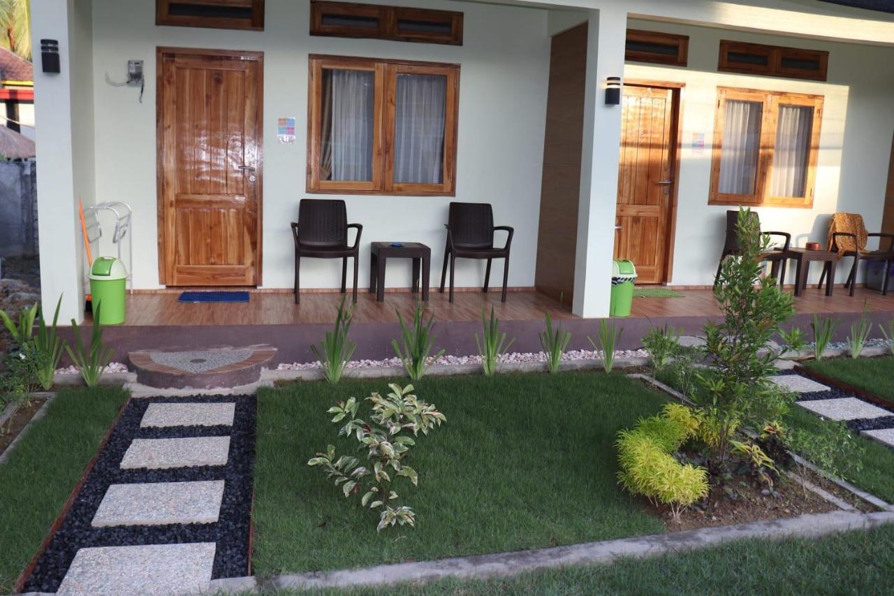 Room 212 Kuta  Buitenkant foto